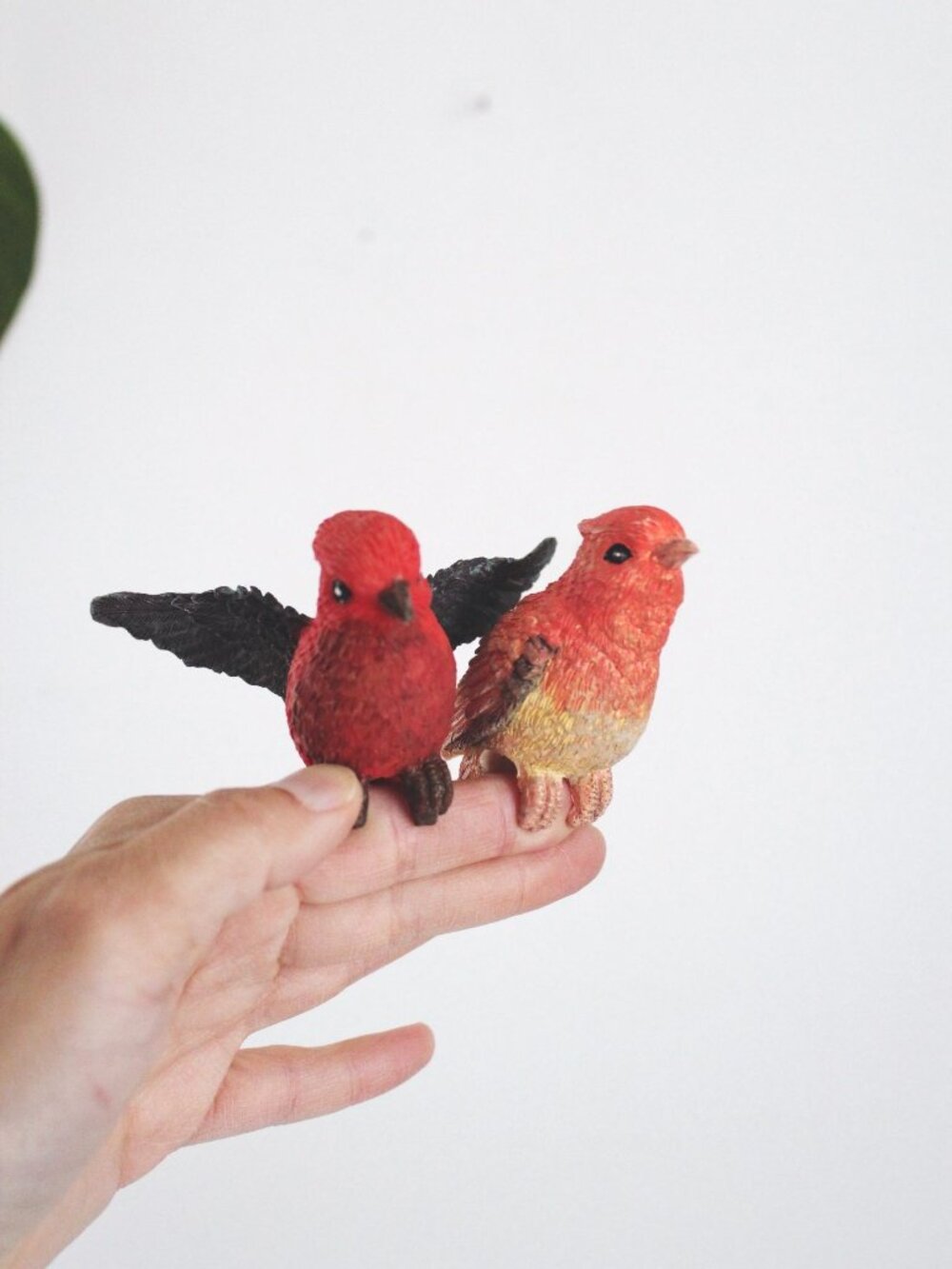 Vintage Resin Red Bird Figurines Decorations Tanager Cardinal Miniatures